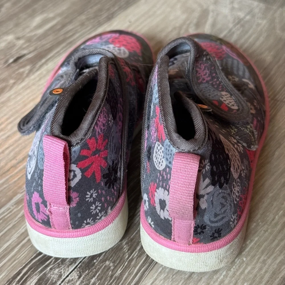 Kids Floral Patten Bogs size 12 rain shoes